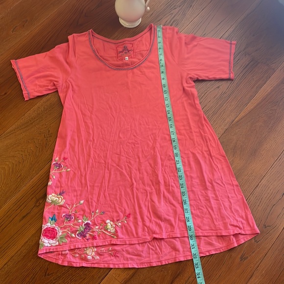 Johnny Was Embroidered Boho T-Short - Picture 6 of 8